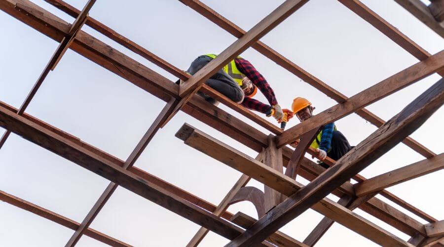 Expert Emergency Roof Repairs services in Covington, IN